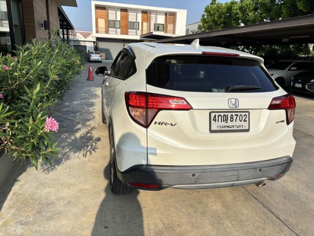 รถ Honda HR-V 1.8 S สี ขาว