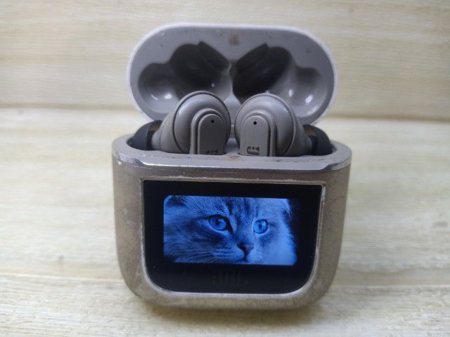 ขายหูฟังไร้สายBT JBL TOUR PRO 2 ของแท้100เปอร์เซนต์ อดีตรุ่นท๊อปออกใหม่ 6494บาท มีตำหนิข้างขวาเสียงเบา ขาย 1000 เดียว รูปที่ 3