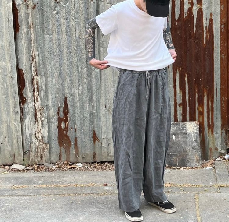 กางเกงลินิน OYSHO สีเทา ทรงหลวมใส่สบาย