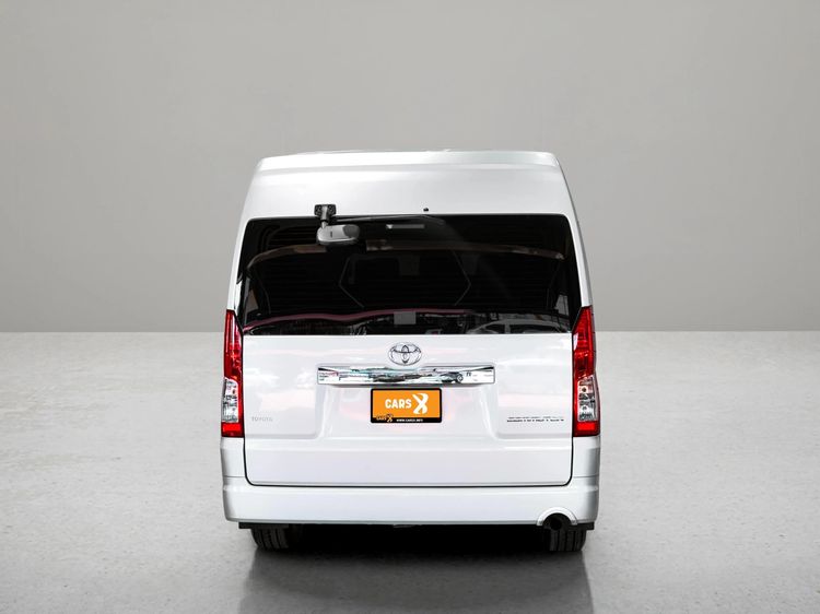 Toyota Commuter 2020 2.8 Van ดีเซล ไม่ติดแก๊ส เกียร์ธรรมดา บรอนซ์เงิน รูปที่ 3