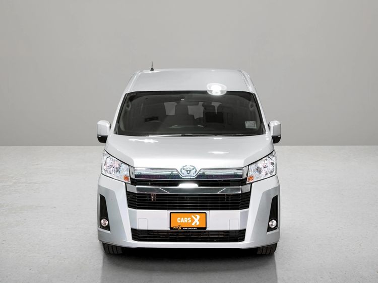 Toyota Commuter 2020 2.8 Van ดีเซล ไม่ติดแก๊ส เกียร์ธรรมดา บรอนซ์เงิน รูปที่ 2