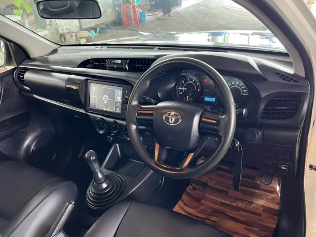 Toyota Hilux Revo 2021 2.4 Entry Pickup ดีเซล ไม่ติดแก๊ส เกียร์ธรรมดา ขาว รูปที่ 3