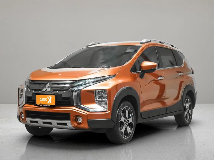 รถ Mitsubishi Xpander Cross 1.5 สี ส้ม