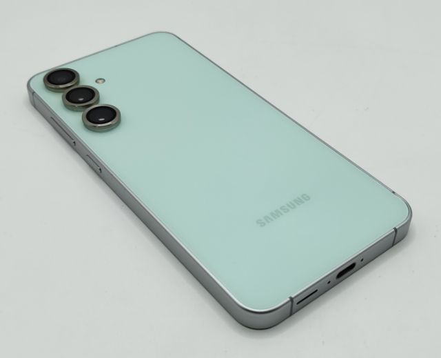 Samsung Galaxy S24 FE 128GB Light Green  รูปที่ 16