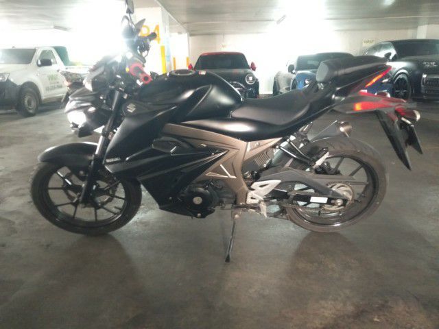 ขายรถ gsx 150cc รถมือเดียววิ่งเเค่3พันกว่าโล.สนใจสอบถามได้คับ รูปที่ 4