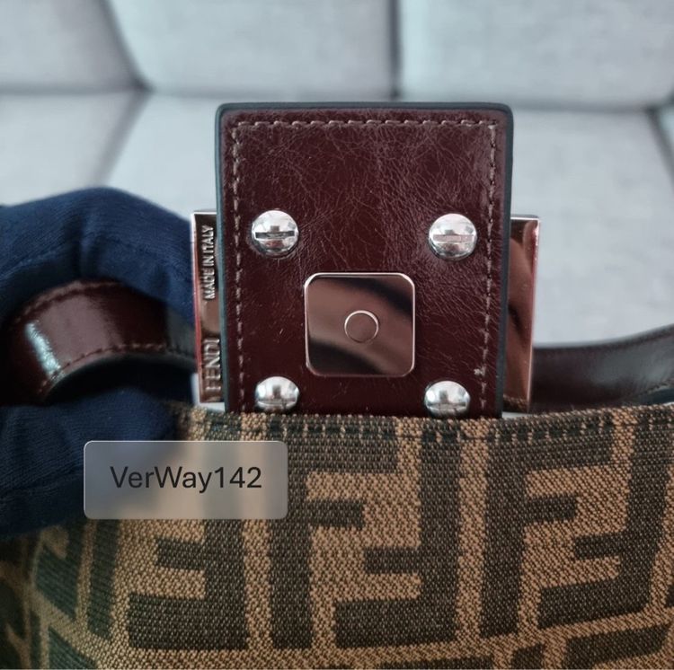 Fendi Baguette รูปที่ 2
