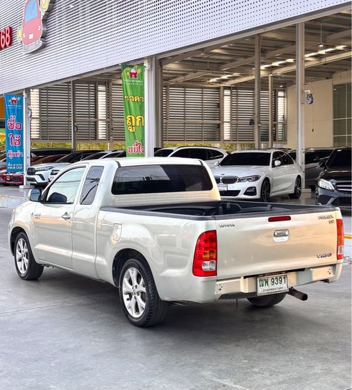 Toyota Hilux Vigo 2004 3.0 E Pickup ดีเซล เกียร์ธรรมดา บรอนซ์เงิน รูปที่ 4