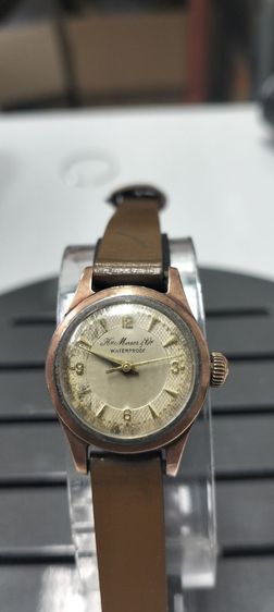 เงินประกันสุภาพสตรี vintage ไขลานนาคหุ้ม ผมอ่านยี่ห้อไม่ออกแต่ใน eBay ขาย 15,000 กว่าบาท เป็นนาฬิกาแบรนด์สวิตซ์ ไขลานเดินได้ปกติ รูปที่ 3