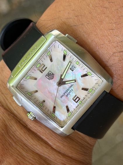 TAG HEUER Professional Sports Golf Watch Tiger Woods WAE1110 Titanium Mother of Pearl  รูปที่ 18