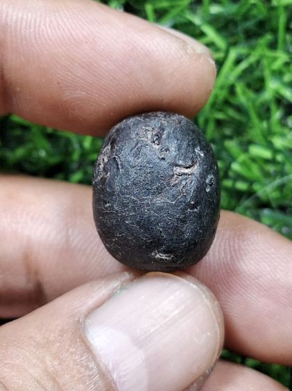 (ครั่งเหลือร้าย) ลูกอมเครื่องรางเนื้อครั่ง เนื้อแห้งเก่าชัดเจนครับ