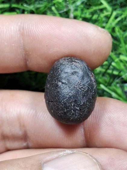 (ครั่งเหลือร้าย) ลูกอมเครื่องรางเนื้อครั่ง เนื้อแห้งเก่าชัดเจนครับ รูปที่ 2