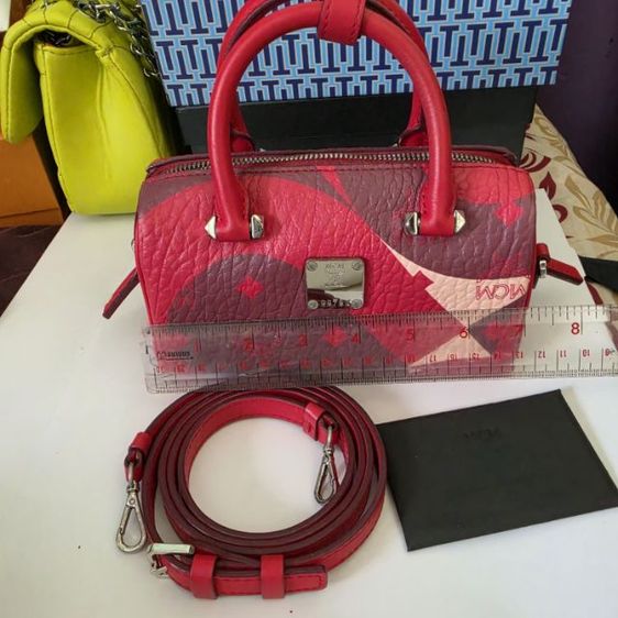 MCM Mini Visetos Boston Bag รูปที่ 5