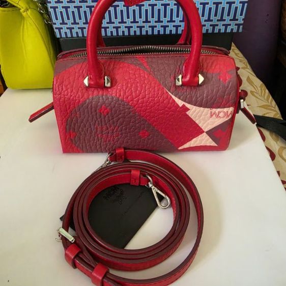 MCM Mini Visetos Boston Bag รูปที่ 3