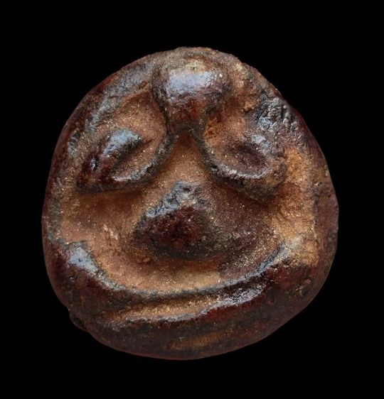 พระปิดตาเนื้อผง