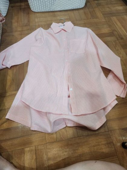 เสื้อสวย บางตัว แทบไม่ได้ใส่ สนใจทีกได้