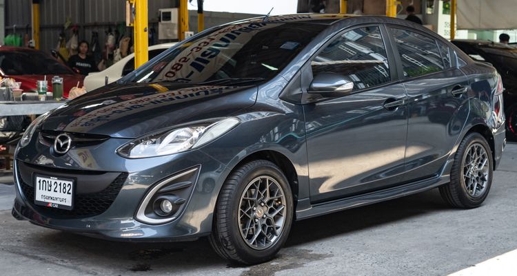 Mazda Mazda 2 2013 1.5 Spirit Sedan เบนซิน ไม่ติดแก๊ส เกียร์อัตโนมัติ เทา รูปที่ 2