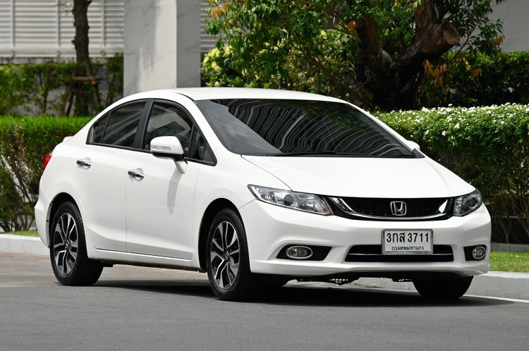 Honda Civic 2015 1.8 E i-VTEC Sedan เบนซิน ไม่ติดแก๊ส เกียร์อัตโนมัติ ขาว รูปที่ 2