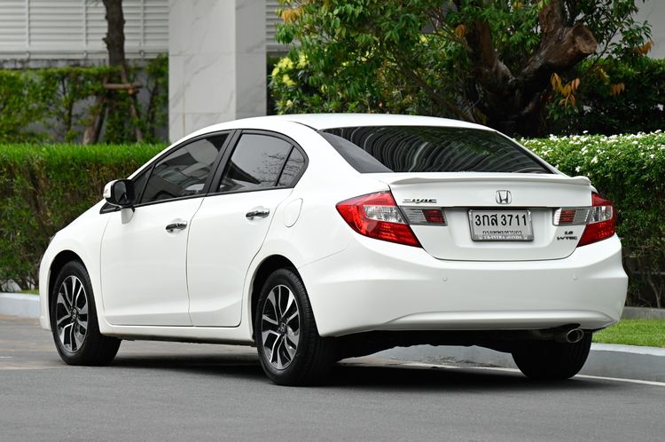 Honda Civic 2015 1.8 E i-VTEC Sedan เบนซิน ไม่ติดแก๊ส เกียร์อัตโนมัติ ขาว รูปที่ 3
