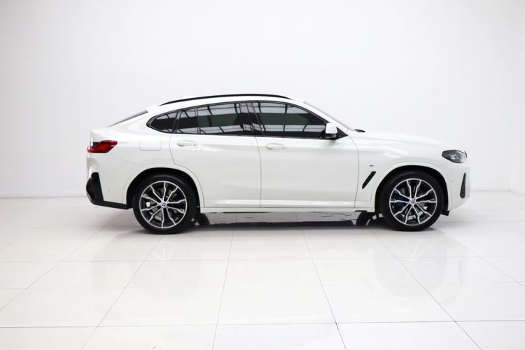 BMW X4 2023 2.0 xDrive20d M Sport 4WD Sedan ดีเซล ไม่ติดแก๊ส เกียร์อัตโนมัติ ขาว รูปที่ 4