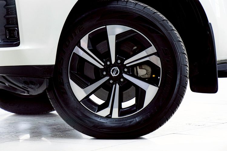 Nissan Terra 2023 2.3 VL Utility-car ดีเซล ไม่ติดแก๊ส เกียร์อัตโนมัติ ขาว รูปที่ 4