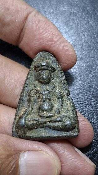 พระร่วงนั่งไม่ทราบกรุ