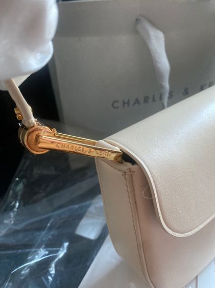 กระเป๋า charles keith รูปที่ 2