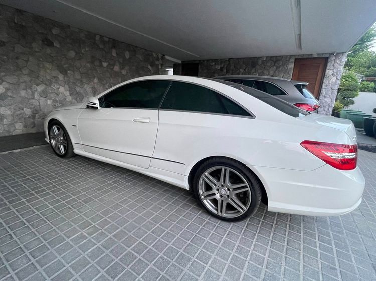 Mercedes-Benz E-Class 2010 E250 Sedan เบนซิน ไม่ติดแก๊ส เกียร์อัตโนมัติ ขาว รูปที่ 2