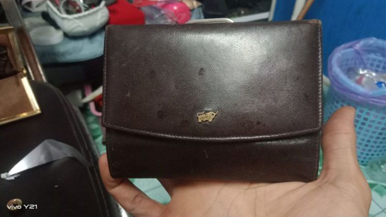 กระเป๋าสตางค์ใบนี้คือกระเป๋าสตางค์หนังแท้แบรนด์ Braun Buffel ของประเทศเยอรมนี ซึ่งมีชื่อเสียงในด้านคุณภาพและความประณีต  รูปที่ 6