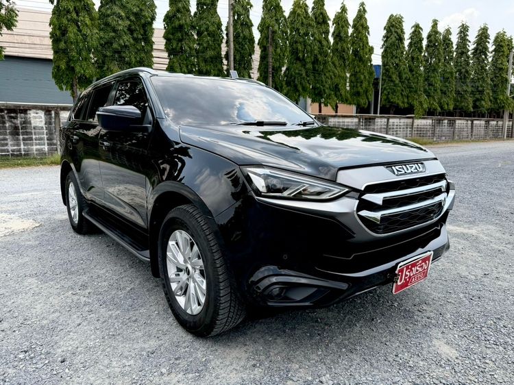 Isuzu MU-X 2021 3.0 Ultimate AT 2WD Utility-car ดีเซล ไม่ติดแก๊ส เกียร์อัตโนมัติ ดำ รูปที่ 3