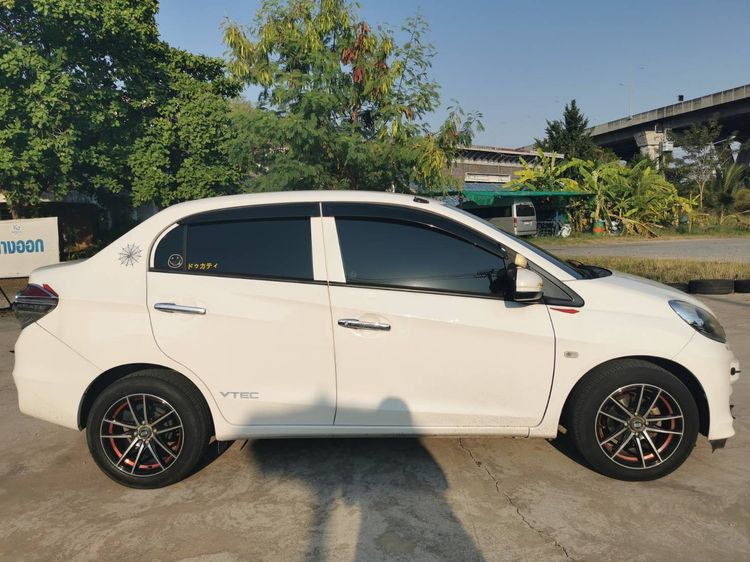 Honda Brio 2015 1.2 Amaze S Sedan เบนซิน ไม่ติดแก๊ส เกียร์อัตโนมัติ ขาว รูปที่ 2