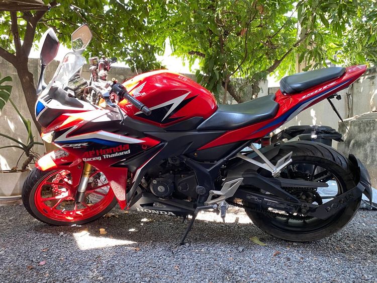 รถมอเตอร์ไซค์ CBR 150R 2019 รูปที่ 3
