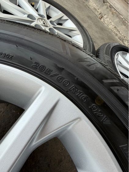 ล้อแม็กขอบ16 TOYOTA CAMRY สภาพสวยมากๆ (ล้อทำสีมาใหม่เพื่อความสวยงาม ไม่มีซ่อม) พร้อมยางBRIDGSTONE205-60-16 ปี24 ปีแท้ รูปที่ 8