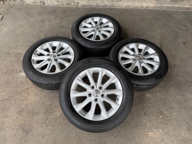 16" ล้อแม็กขอบ16 TOYOTA CAMRY สภาพสวยมากๆ (ล้อทำสีมาใหม่เพื่อความสวยงาม ไม่มีซ่อม) พร้อมยางBRIDGSTONE205-60-16 ปี24 ปีแท้