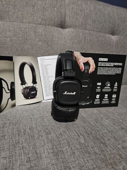 อื่นๆ หูฟัง Marshall major i v บลูทูธไร้สาย สภาพนางฟ้า 99เปอร์เซ็นต์ มีกล่องสวยๆ