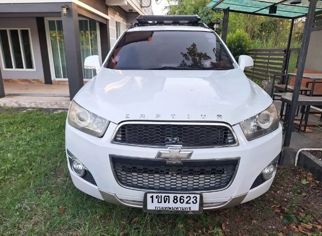 รถ Chevrolet Captiva 2.4 LS สี ขาว