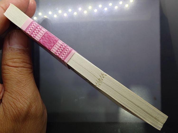 ธนบัตรยกแหนบ 100 ใบ เรียงเลข ธนบัตร 10 บาท แบบ 12 (ทรงม้า) ที่ระลึก 120 ปี ก.คลัง ไม่ผ่านใช้ รูปที่ 4