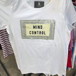 เสื้อยืด คอกลม CC DOUBLE O SIZE L 💕 ♥️♥️♥️