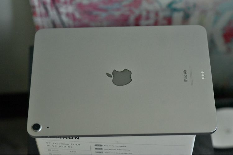 ขาย iPad Air 6 11“ (M2) 128 GB WiFi ลี Space grey สภาพสวย ใช้งานน้อย การใช้งานปกติ รูปที่ 3