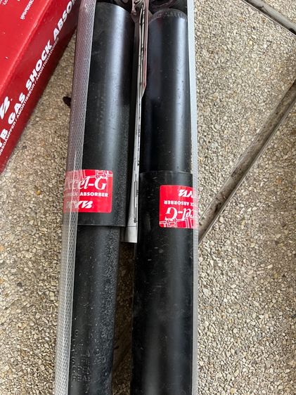 โช๊คอัพหลัง neta  2 คู่ครับ รูปที่ 3