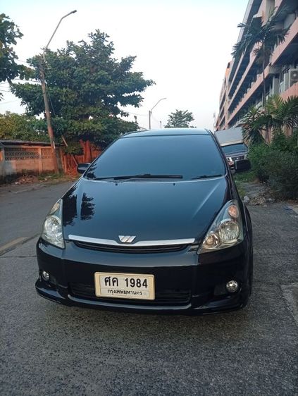 รถ Toyota Wish 2.0 Q สี ดำ