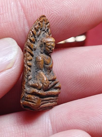 พระรอดเนื้อดิน รูปที่ 4