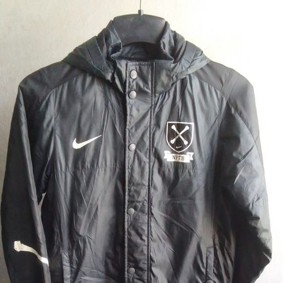 เสื้อคลุมกีฬา ผ้าร่ม nike ( แกะถอดหมวกคลุมหัวได้ ) ใส่ได้ทั้งชายหญิง รูปที่ 6