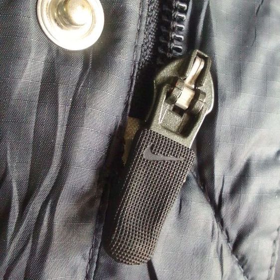 เสื้อคลุมกีฬา ผ้าร่ม nike ( แกะถอดหมวกคลุมหัวได้ ) ใส่ได้ทั้งชายหญิง รูปที่ 8