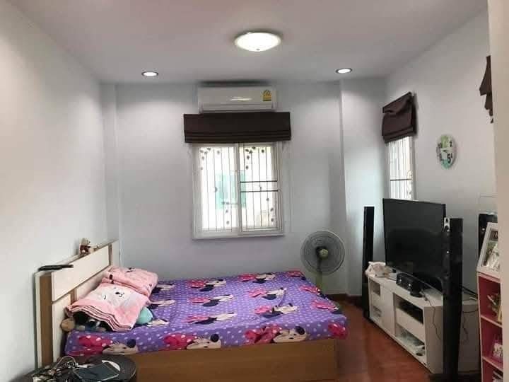 หมู่บ้านลภาวัน 19 ต.บางพลับ อ.ปากเกร็ด จ.นนทบุรี