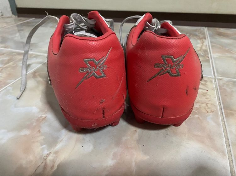 รองเท้าสตั๊ด Grand sport รูปที่ 4