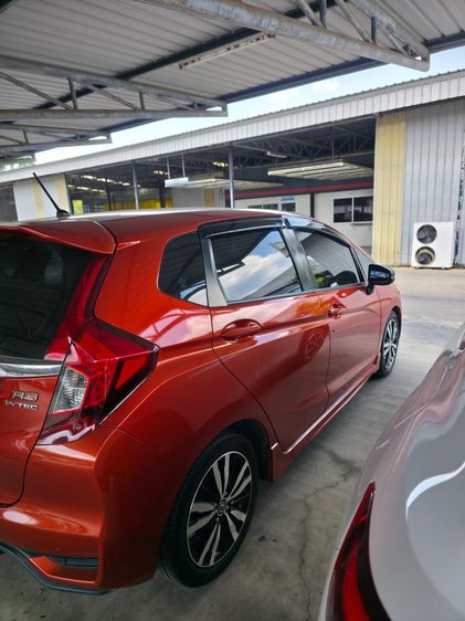 Honda Jazz 2018 1.5 RS i-VTEC Sedan เบนซิน ไม่ติดแก๊ส เกียร์อัตโนมัติ ส้ม รูปที่ 4