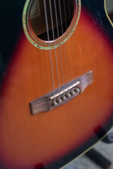 ขายกีต้าร์ Cort Earth￼ 200GC 3TS (All Solid)
ทรง OM ราวๆ ปี 2008
 รูปที่ 3