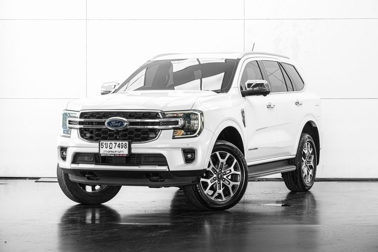 รถ Ford Everest 2.0 Titanium Plus สี ขาว