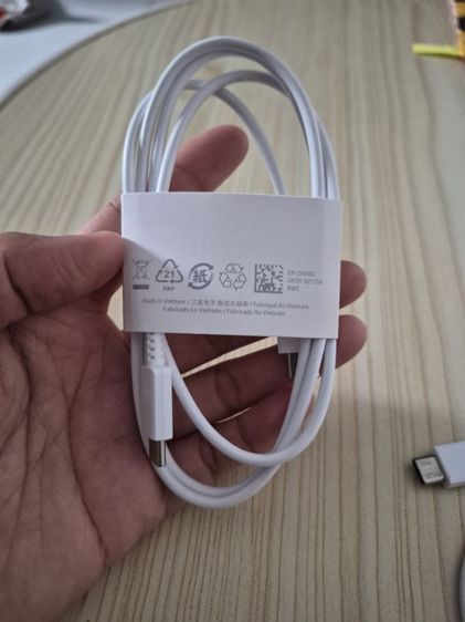 สายชาจได้ทั้งไอโฟนไอแพดและซัมซุง มือ 1 ลดจาก 790 รูปที่ 2