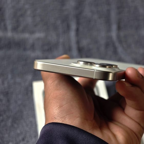 iPhone 15 Pro max 512 GB สี Silver Titanium  รูปที่ 2